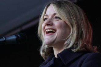 Unions back fossil fuel treaty
