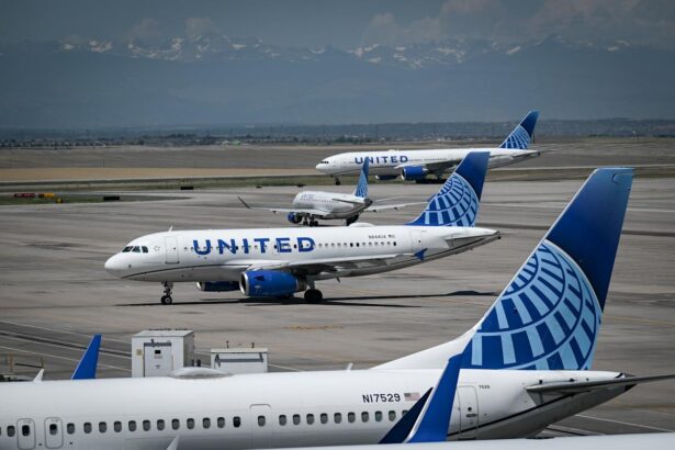 United, American, and Southwest all surge after Delta’s outlook lifts fortunes for US airlines