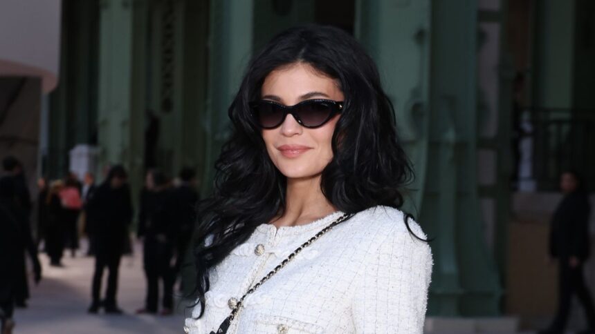 Kylie Jenner Wears a “Deep ’90s French” Manicure