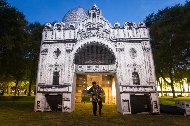 An Inflatable Building Recreates the Iconic Mecca Flats at the Heart of Chicago’s Black Renaissance — Colossal