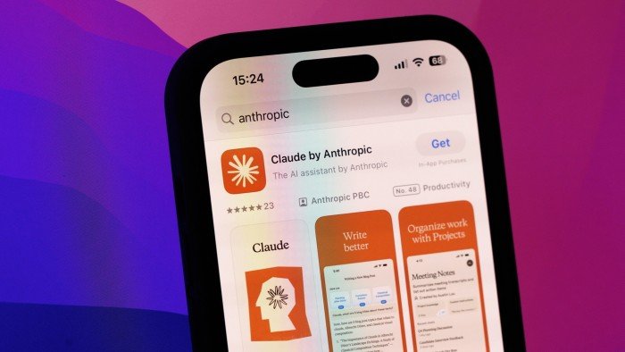 Anthropic offers Claude chatbot to US lawmakers for 
