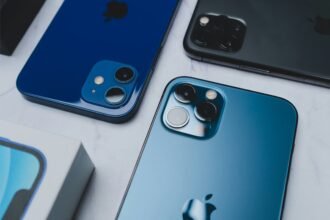 Bizarre: Woman Found Dead With 26 iPhones Glued to Her Body |