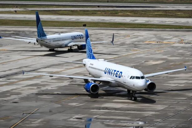 FAA issues ground stop for United Airlines flights at several airports around the country