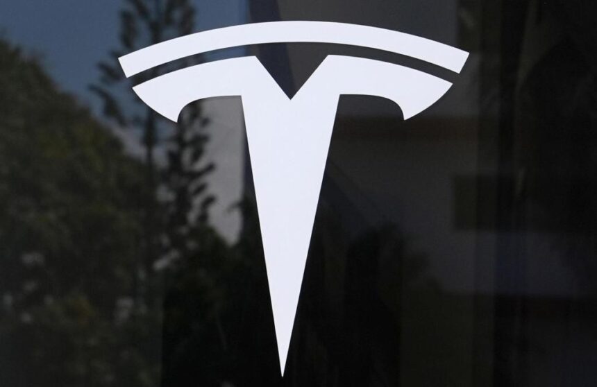 Jury orders Tesla to pay more than 0 million in Autopilot crash case