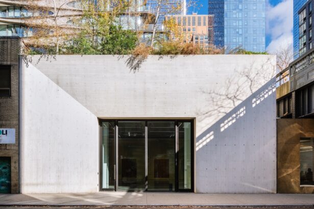 Kasmin and Clearing Galleries Announce Closures