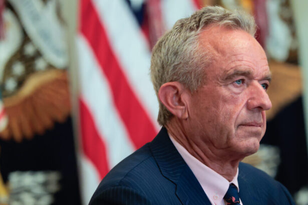 Kennedy’s mRNA vaccine cancellations sharply criticized by experts