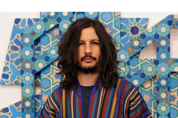 Kour Pour Reclaims the Geometry of Abstraction