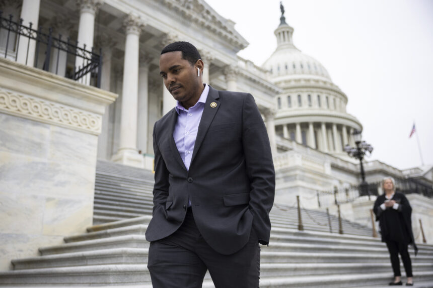 Moderate Democrats change their tone on Israel