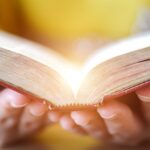 Reading Hits Differently to Listening For Your Brain, Science Says : ScienceAlert