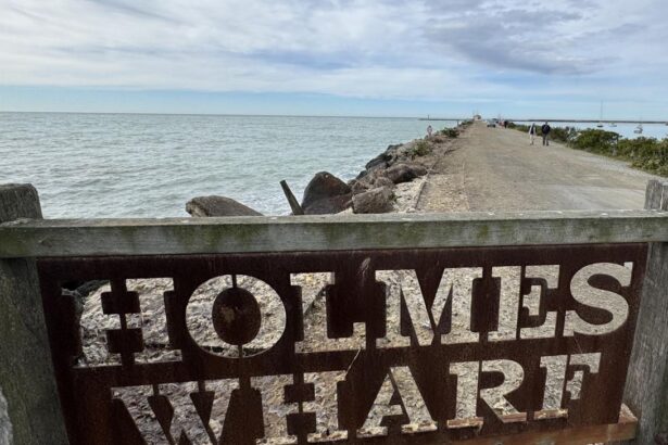 Safety fears over lack of harbour lighting