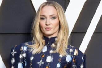 Sophie Turner Responds to Mom-Shaming Criticism Over Girls’ Night