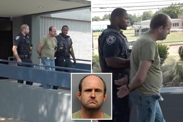 Texas creep in diaper, pacifier approaches little girls for ‘diaper change’