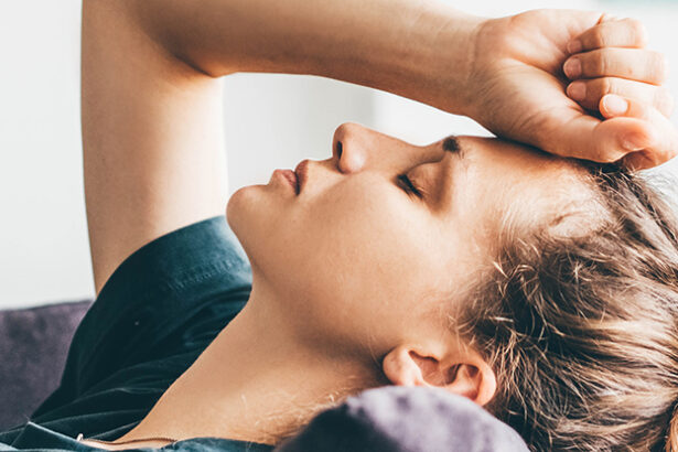 These Symptoms Could Be Early Warning Signs of MS, a Decade Before Diagnosis : ScienceAlert