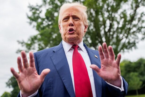 Trump Threatens to Boot Homeless People After Seeing Them On Golf Trip