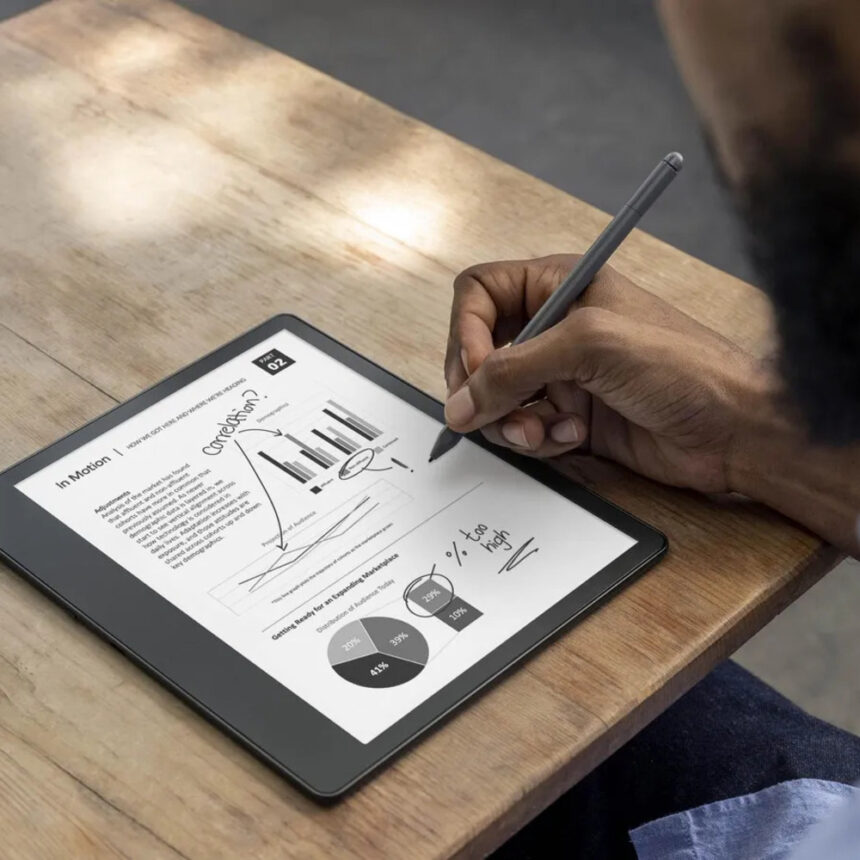 Kindle Scribe vs. Kindle Paperwhite: Which One Is Better?