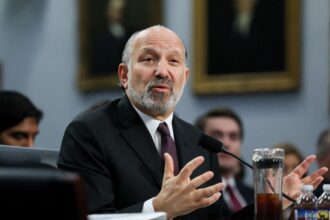 US expects  billion a month in tariff revenues, US Commerce chief Lutnick says