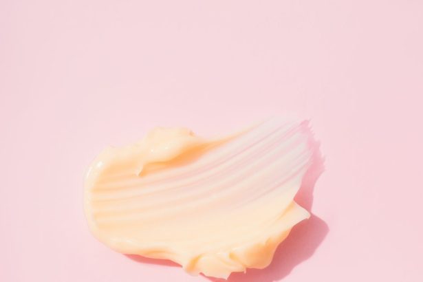 Skincare “Sandwiching” Will Keep Your Skin Hydrated For Fall