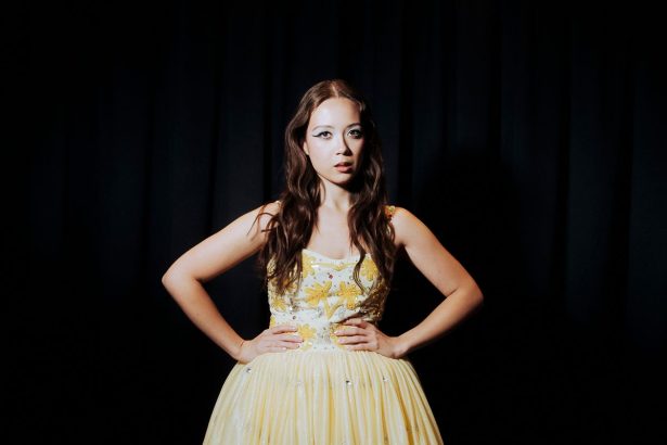 Laufey and Bode Bring “Golden Age Va-Va-Voom” to the ‘A Matter of Time’ Tour