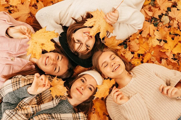 35 Short Funny Fall Quotes That Will Make You Smile