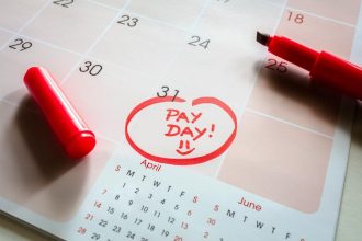 4 Monthly Dividend Stocks Yielding 4% or More to Buy Right Now for Passive Income