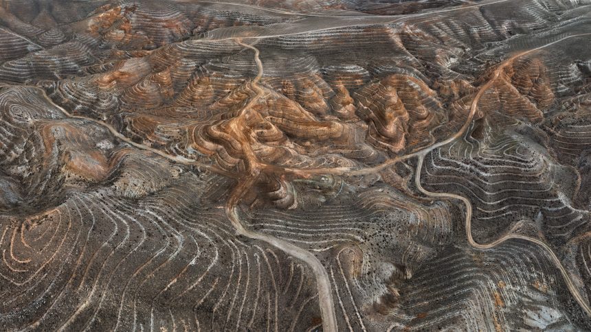 Borusan Contemporary Presents “Edward Burtynsky: Shifting Topography”