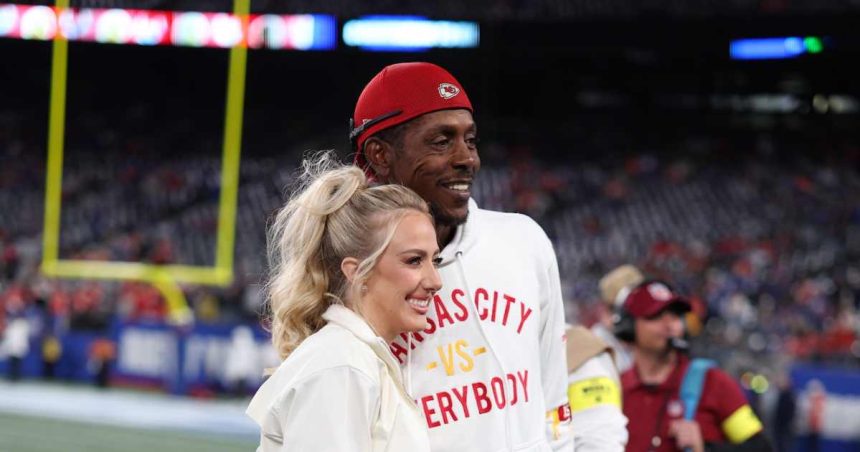 Brittany Mahomes Poses With Pat Mahomes Sr In All-White for SNF Game