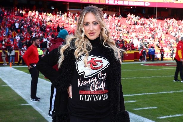 Brittany Mahomes Slays in All-Red for Kansas City Chiefs Home Game