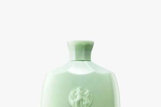 15 Best Shampoos for Frizzy Hair, According to Hair Stylists and Vogue Editors