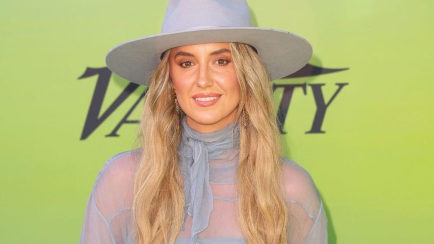 Lainey Wilson Will Fly Solo as Host of 2025 CMA Awards, After Joining as Co-Host Last Year
