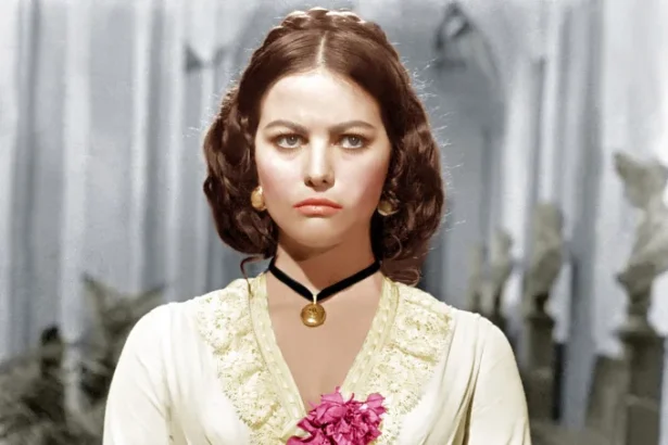 Claudia Cardinale, Screen Icon Known as ‘Italy’s Girlfriend,’ Dead At 87