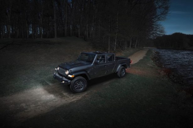 Stellantis cancels plans for an electrified Jeep Gladiator