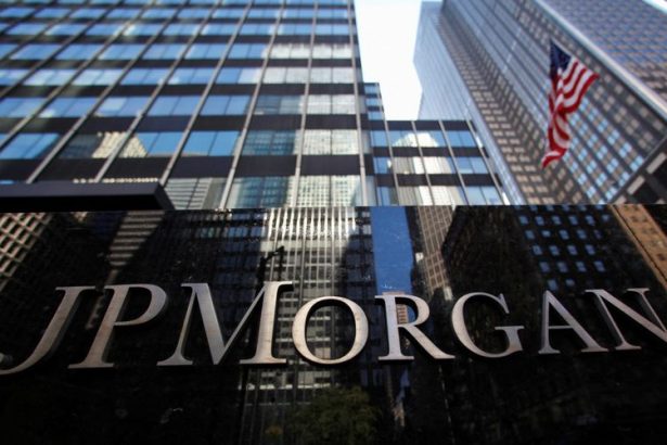 JPMorgan Chase hires two senior bankers to bolster consumer and retail investment team