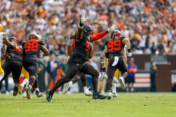 NFL fans stunned as Browns block Packers’ FG to pull massive upset win in Week 3