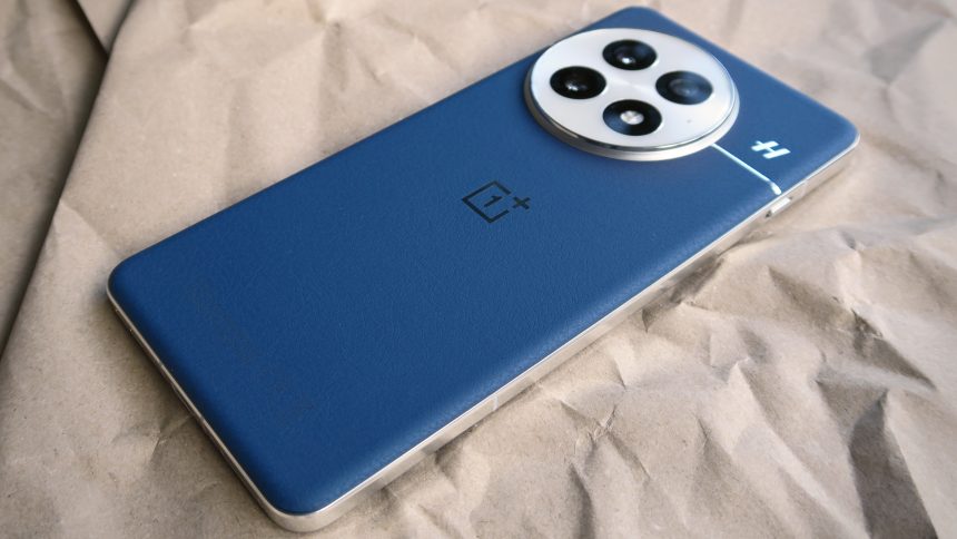 The OnePlus 15 could rival the iPhone 17 Pro on gaming performance