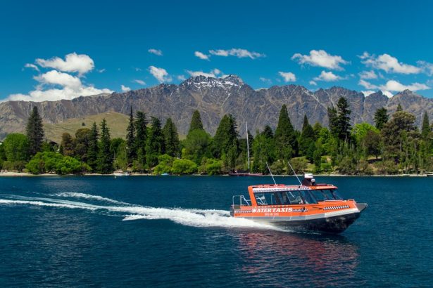 Queenstown ferry service extended | Otago Daily Times Online News