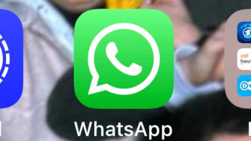Warning: You Should Never Send These Images Via WhatsApp