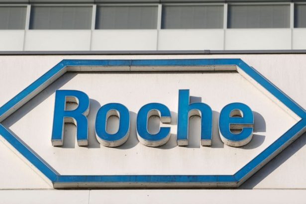 Roche CEO, pharma execs to meet with Swiss government over US tariffs