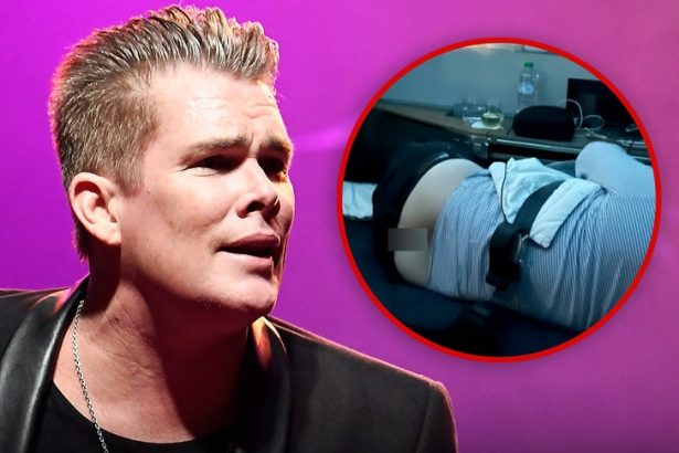 Sugar Ray’s Mark McGrath Gets Mooned on Flight
