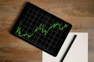 Jim Cramer Says Vertiv is “Going Much Higher”