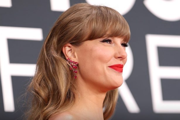 Taylor Swift Granted Restraining Order Against Ex-Convict Stalker