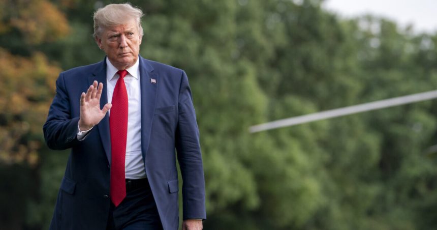 Over 100,000 Federal Employees Expected to Quit Tuesday Amid Government Shutdown — Largest Exodus in U.S. History as Trump Moves to Finally Drain the Swamp | The Gateway Pundit | by Jim Hᴏft