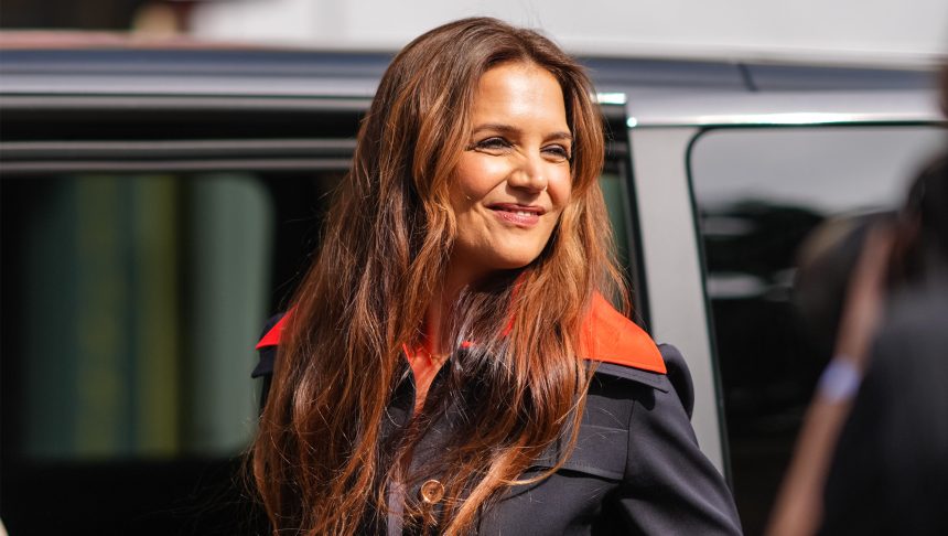 Copy Sarah Jessica Parker’s Longchamp Tote Look for Just 