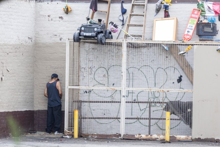 NYC public urination tickets stream to record-highs: report