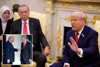 Trump calls out Turkish president for buying Russian oil during Oval Office visit