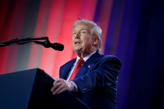 Trump Says White House to Host UFC Fight on June 14
