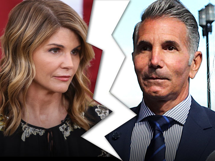 Lori Loughlin, Mossimo Giannulli Separate
