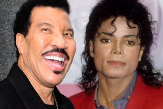 Lionel Richie Says Michael Jackson Was Nicknamed ‘Smelly’ Over Poor Hygiene