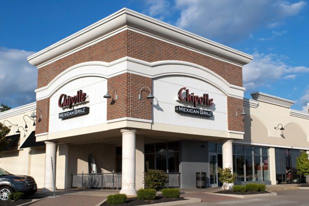 Jim Cramer Says “Chipotle Seems Like a Decent Reversal Candidate”