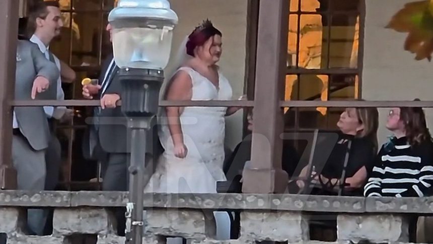 ‘1000-lb Sisters’ Star Amy Slaton Gets Married ‘1000-lb Sisters’ Star Amy Slaton Gets Married