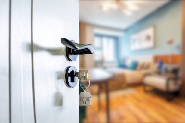 Phony NYC broker showed apartments he didn’t own in K scam: prosecutors